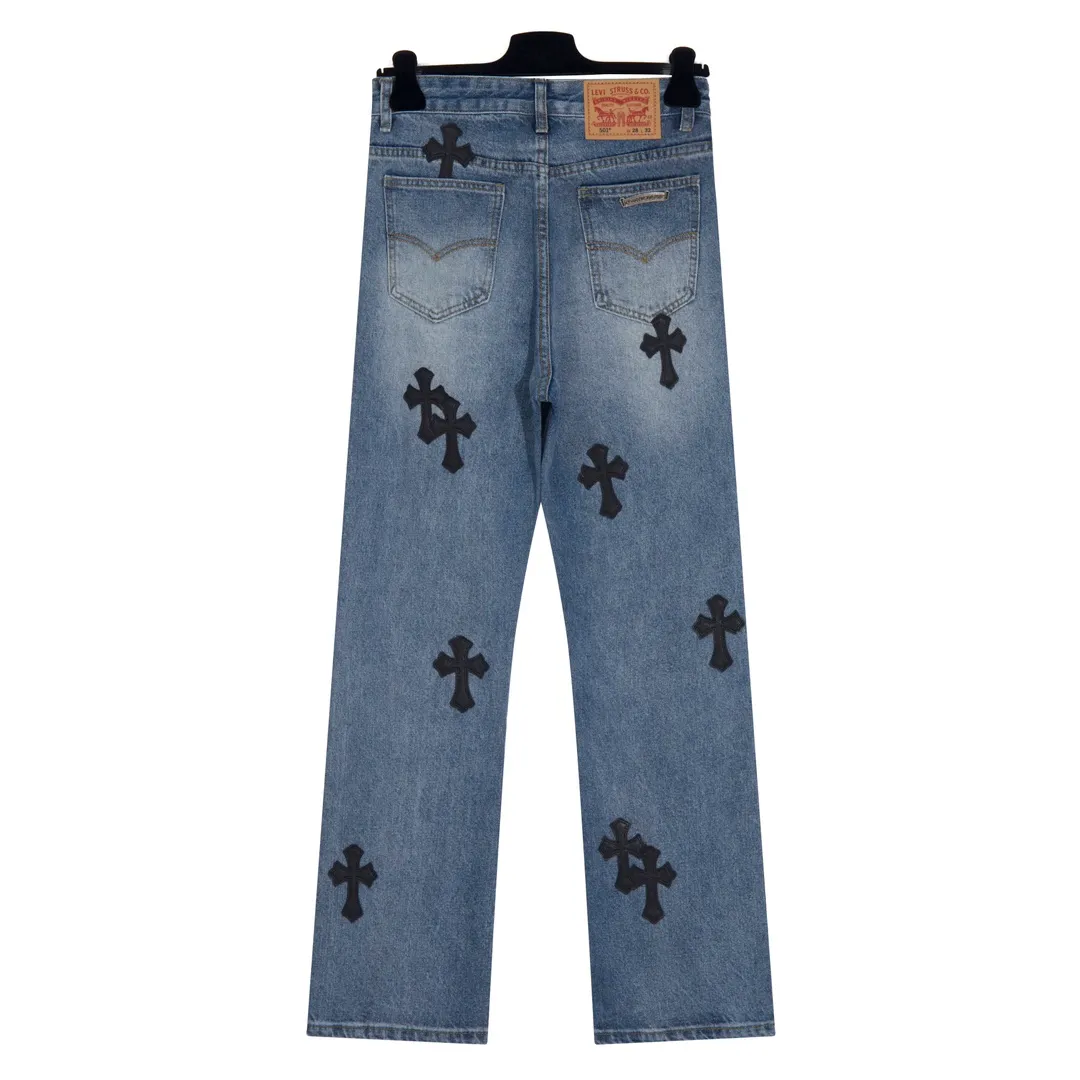 P206 [Next day] Chrome Heart Cross patch leather jeans Top heavy washing process Calf leather laser cut cross Distressed silver hardware Straight version slimming the upper body High-end customized version Official guide price: ***** Color: blue and black leather Size: 28 30 32 34 (s-XL) Detailed sizes can be found in Figure 9